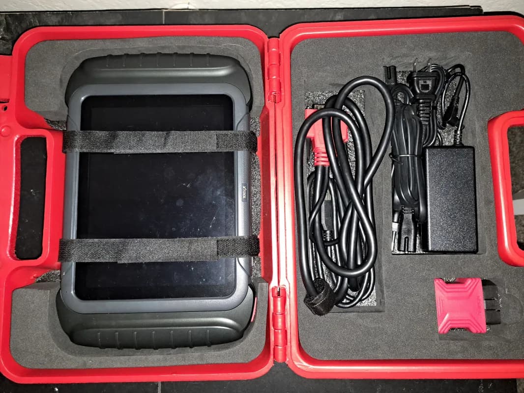 XTOOL D8 Automotive Scan Tool — photo 9 of 10