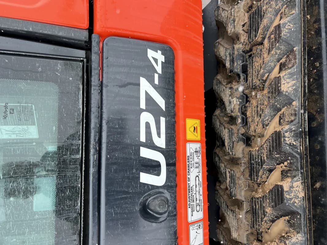 Kubota mini excavator — photo 4 of 5