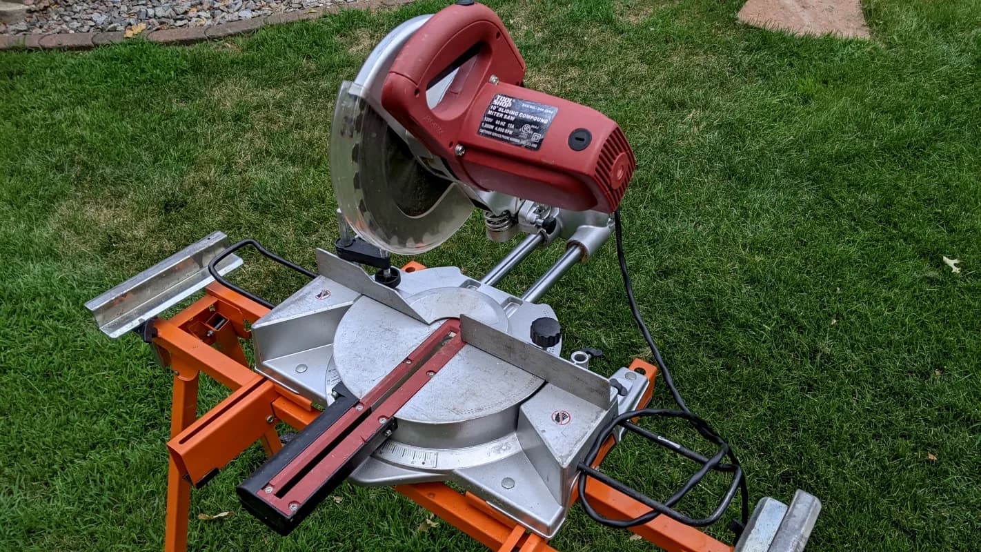Miter Saw — photo 2 of 3
