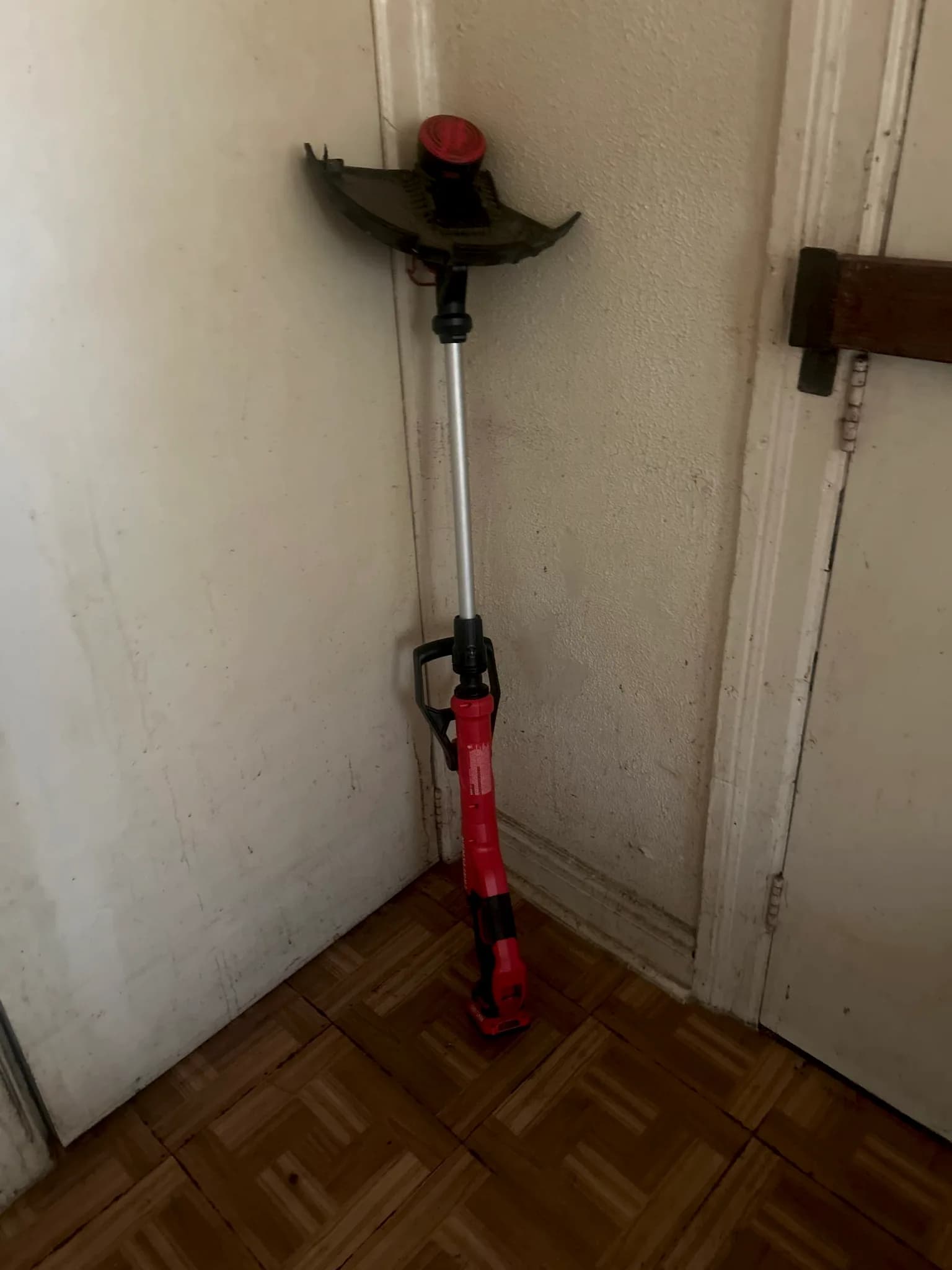 Craftsman Battery-Powered Weed Whacker — photo 3 of 3
