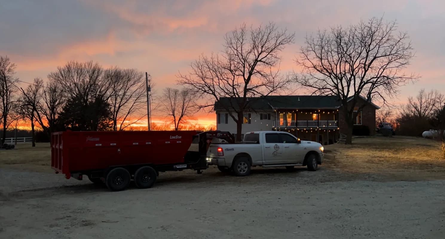 Roll off dumpster — photo 2 of 3