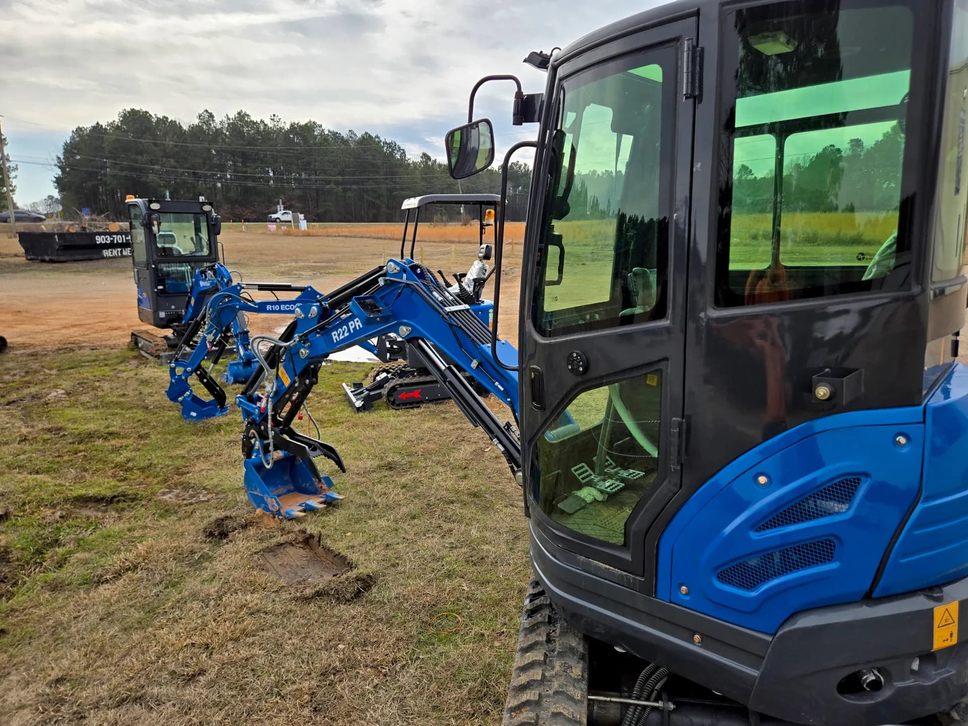Rippa R22 Mini Excavator — photo 2 of 14