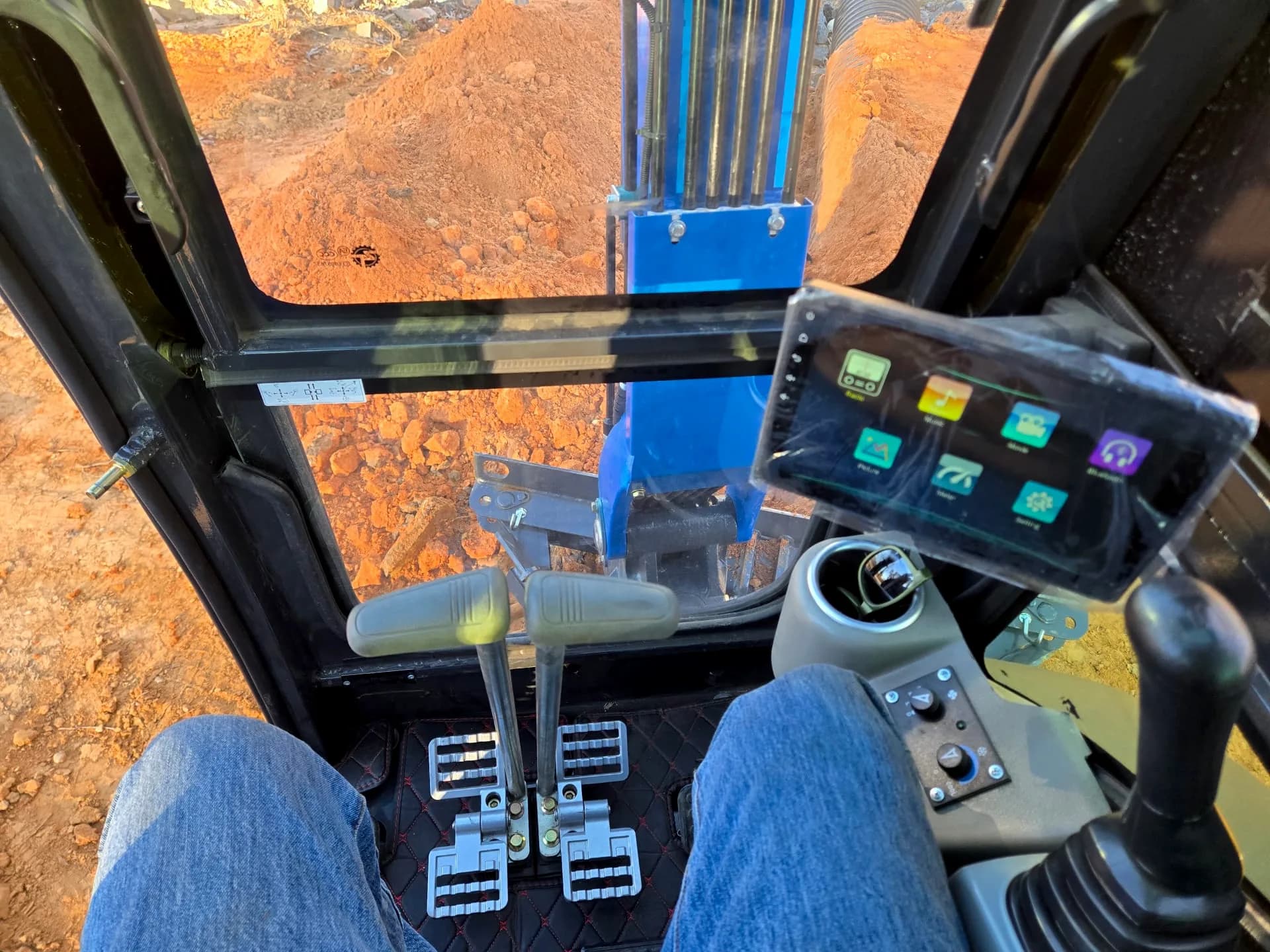 Rippa R22 Mini Excavator — photo 13 of 14
