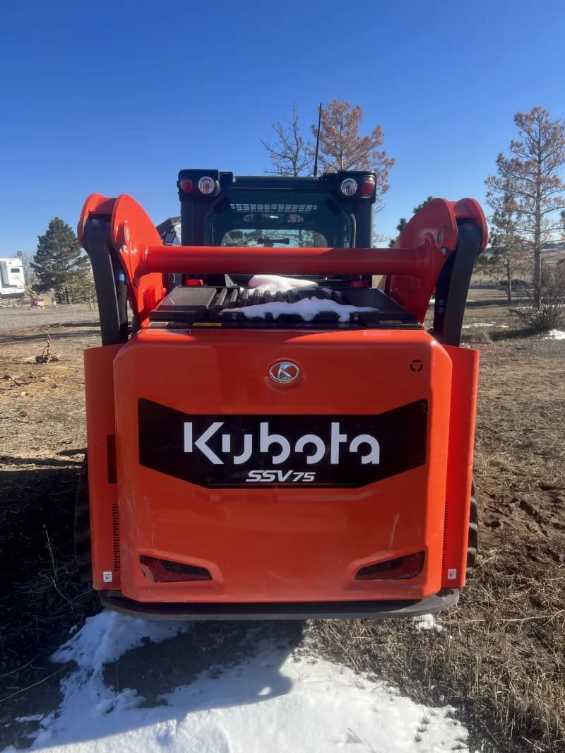 skid steer — photo 2 of 3
