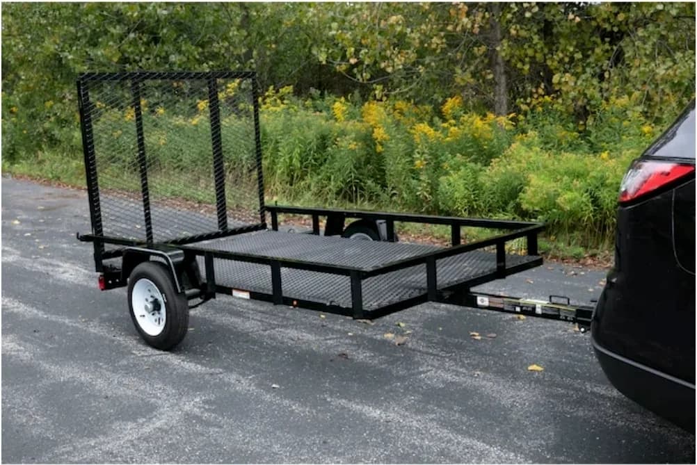 Utility trailer — photo 3 of 3