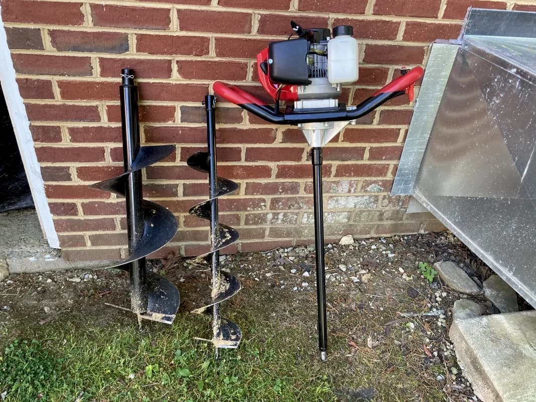 Gas powered auger