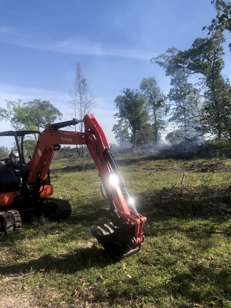 Mini-Excavator — photo 3 of 3