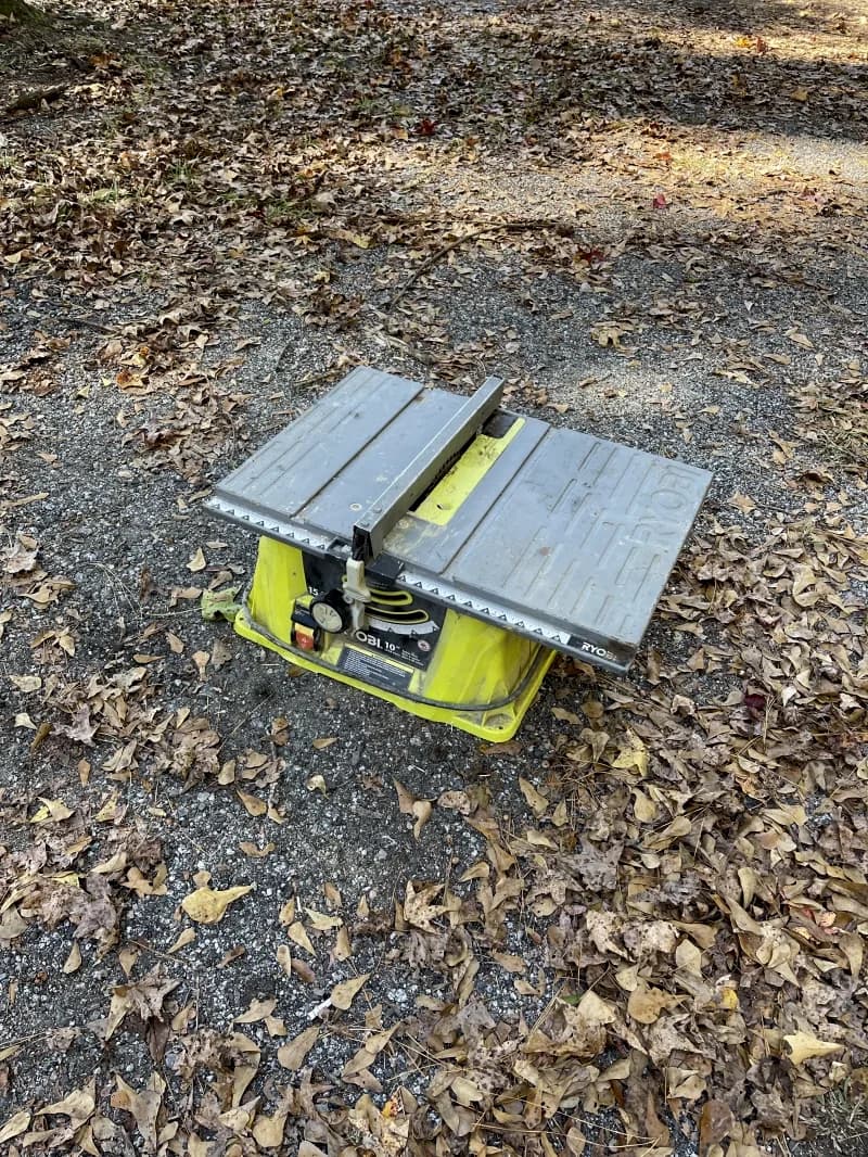 Tablesaw — photo 3 of 3