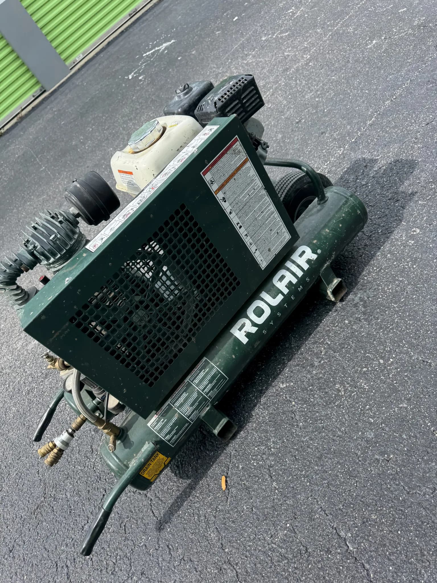 Rolair Portable 160cc Air Compressor — photo 3 of 4