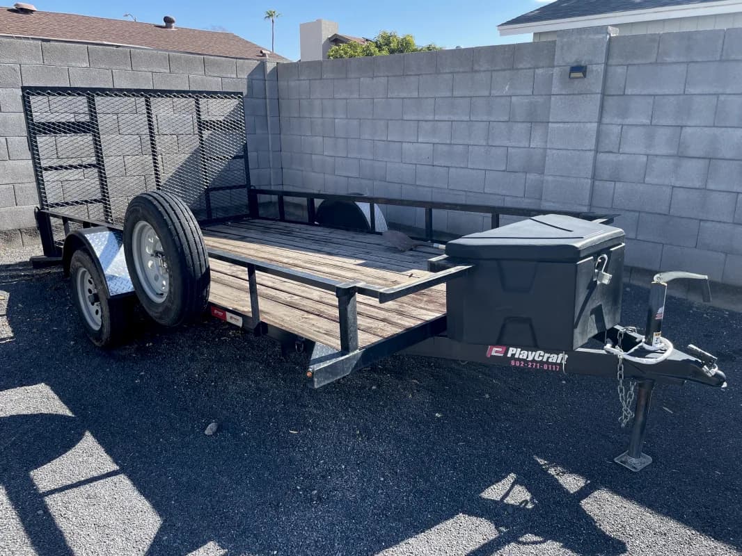 utility trailer — photo 2 of 3