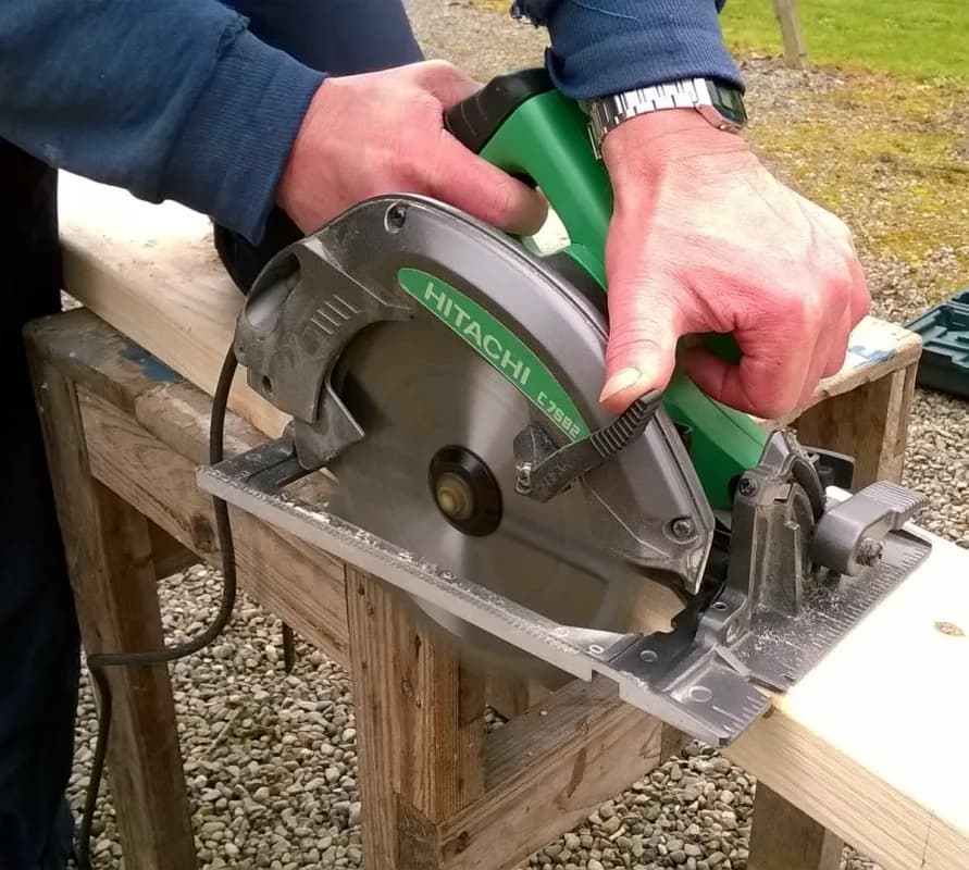 Hitachi Circular Saw (15 Amp 7-1/4 inch) — photo 5 of 7