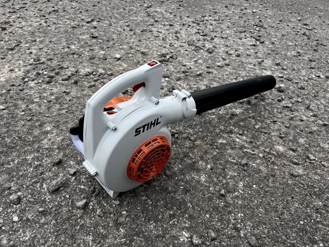 stihl bg50 blower — photo 3 of 3