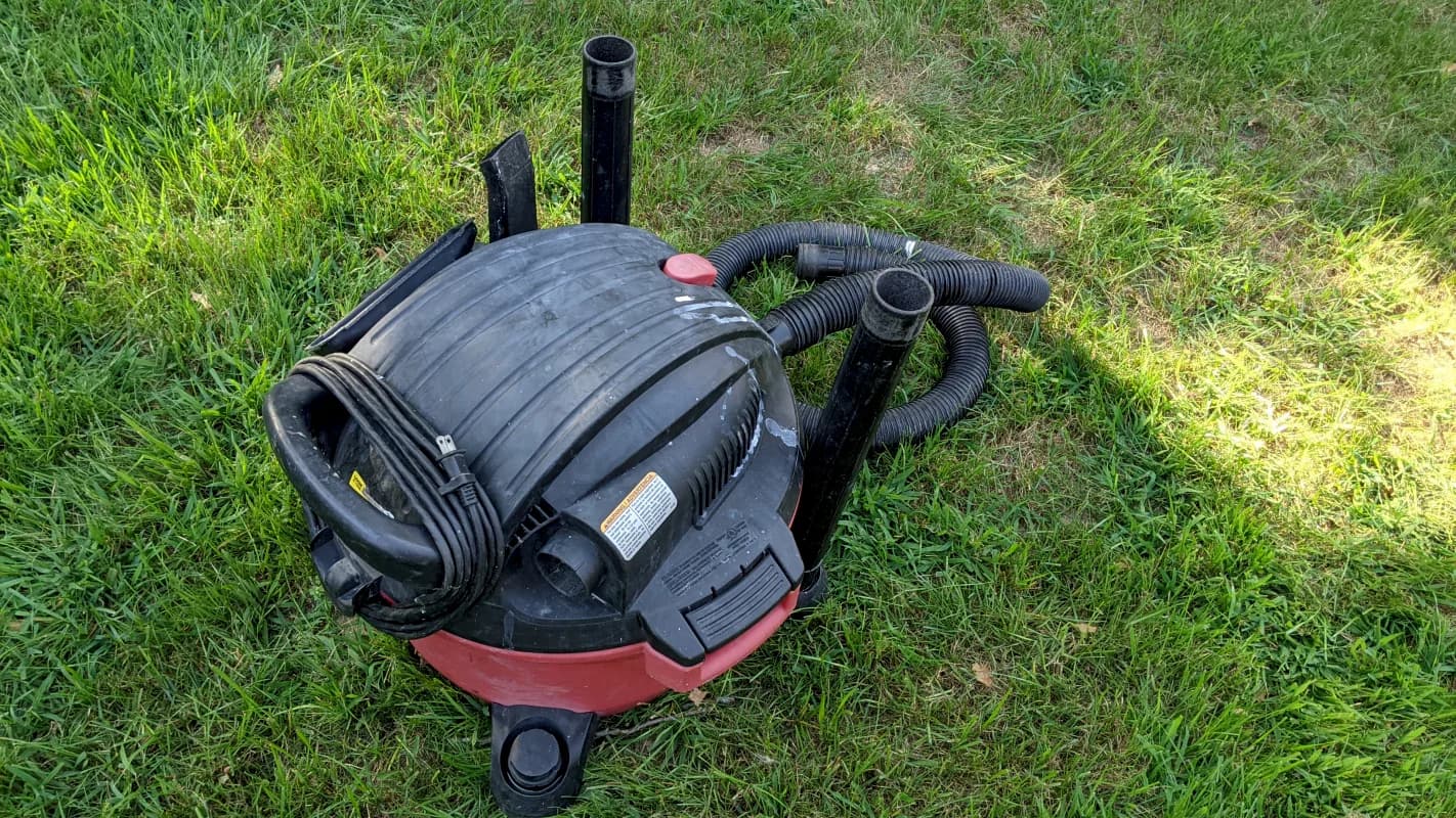 Shop Vacuum — photo 2 of 3