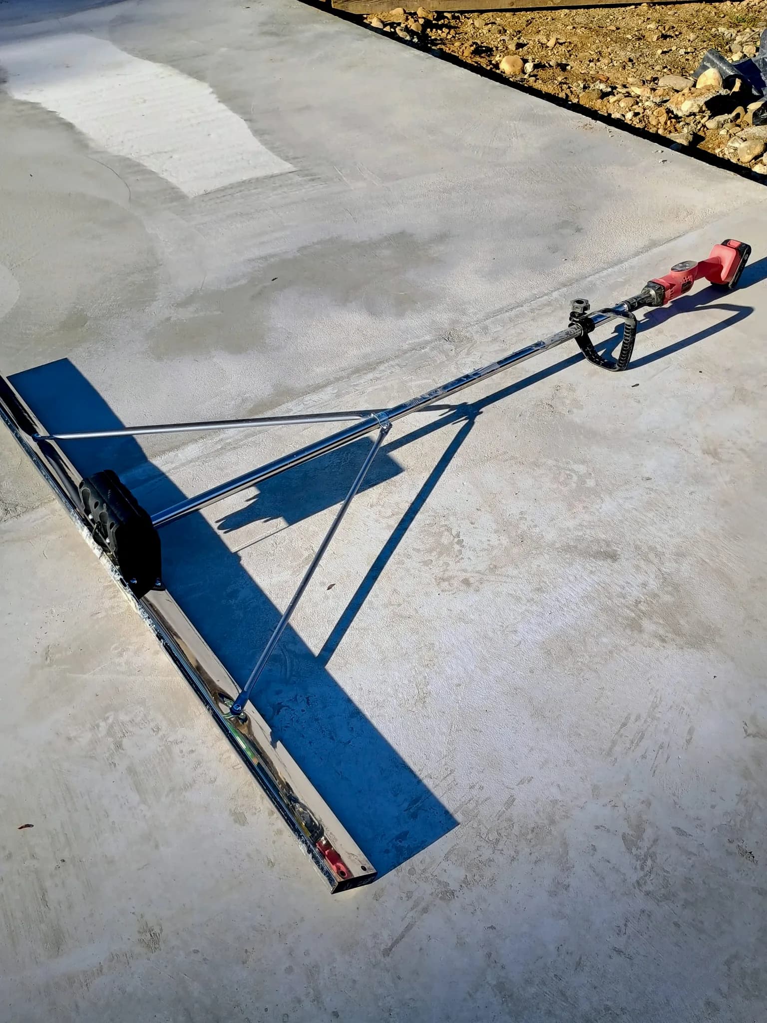 Techimes Battery Powered Concrete Screed — photo 6 of 10