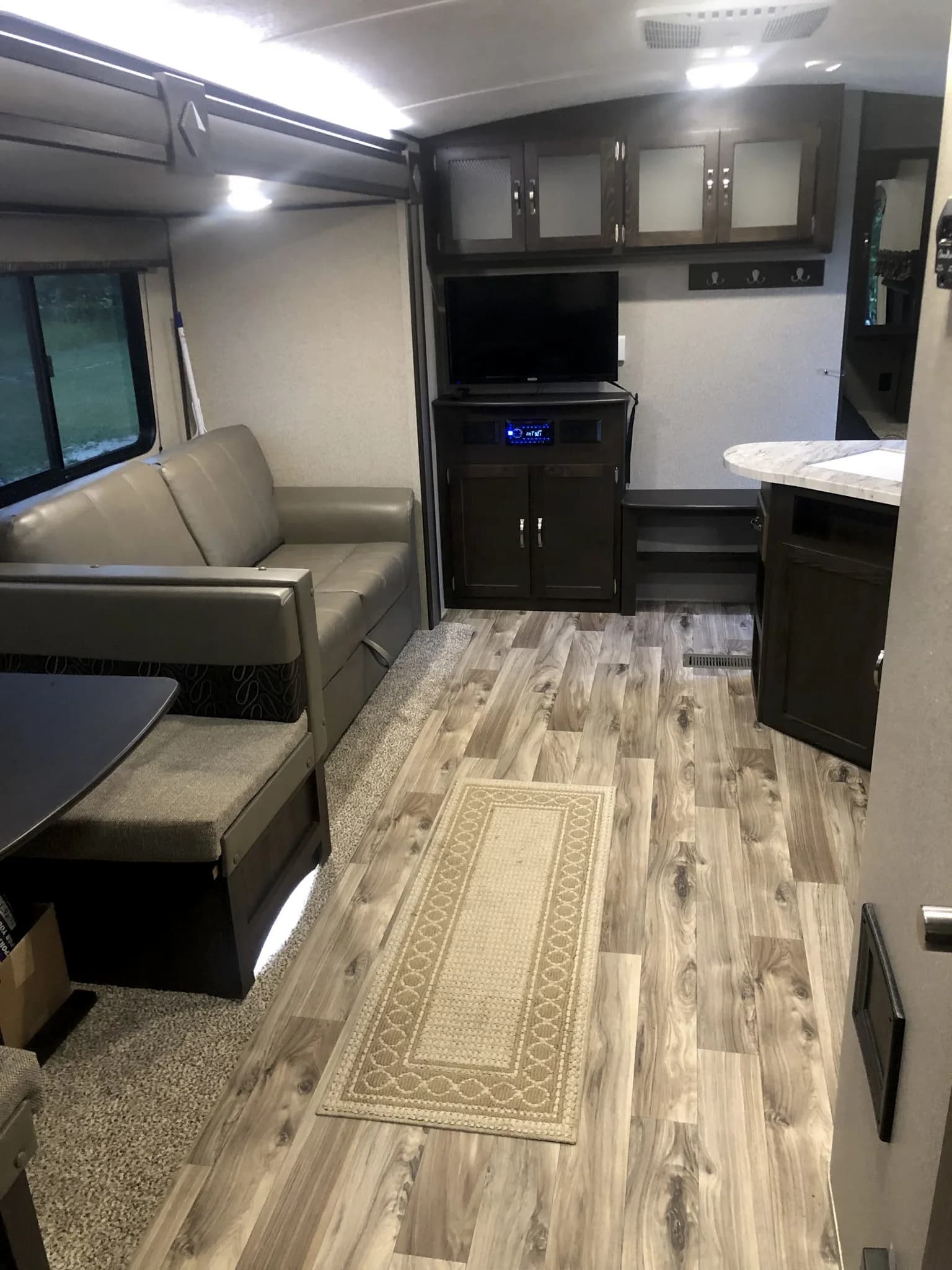 Travel Trailer — photo 5 of 5