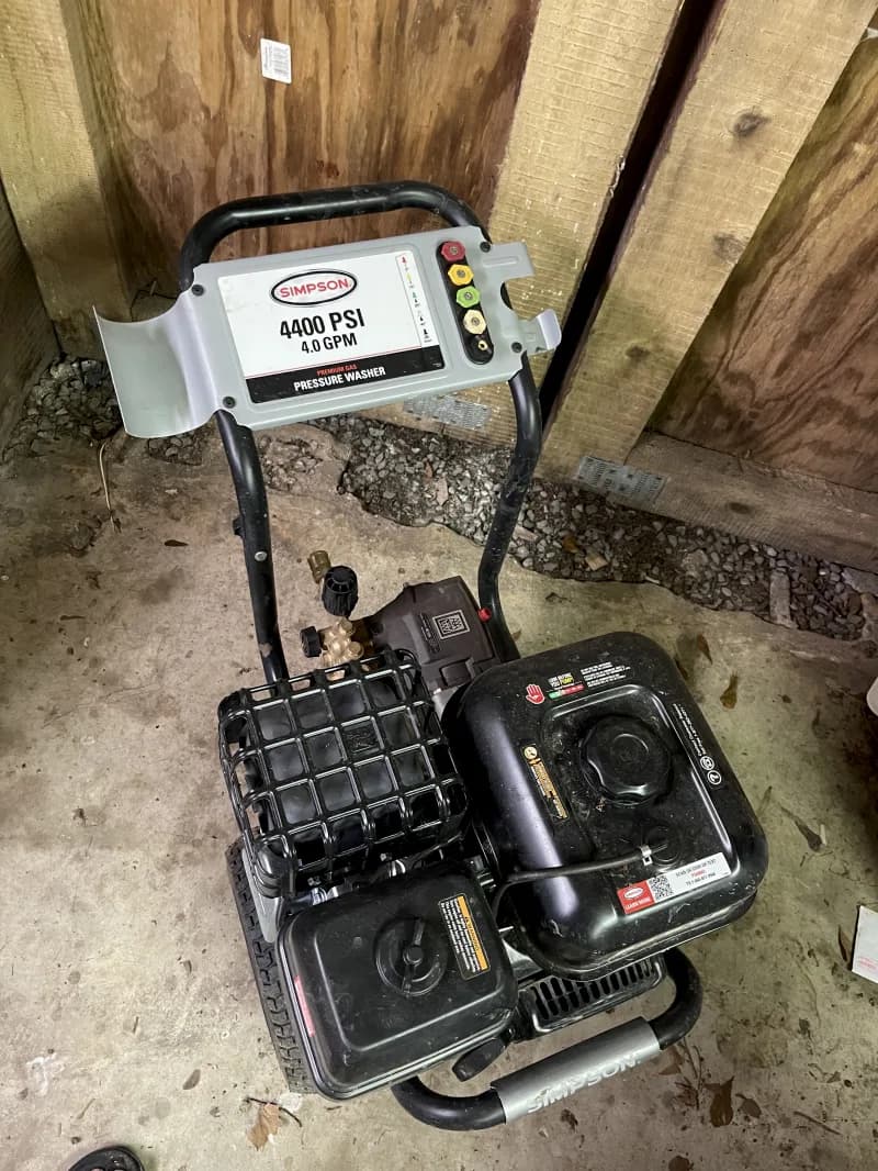 Simpson gas pressure washer — photo 3 of 3