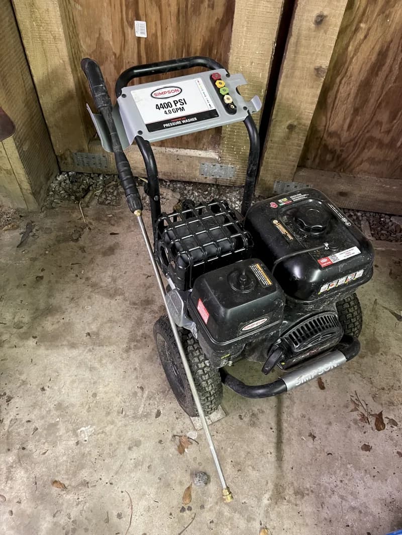 Simpson gas pressure washer