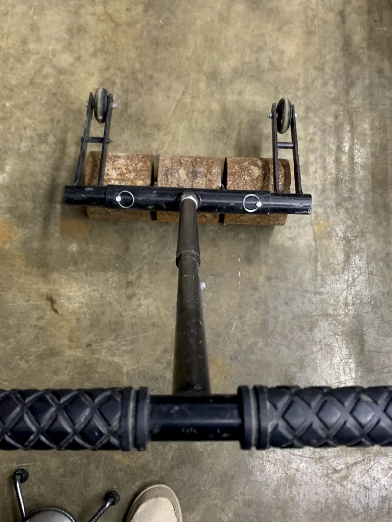 Floor roller 100lbs — photo 2 of 3