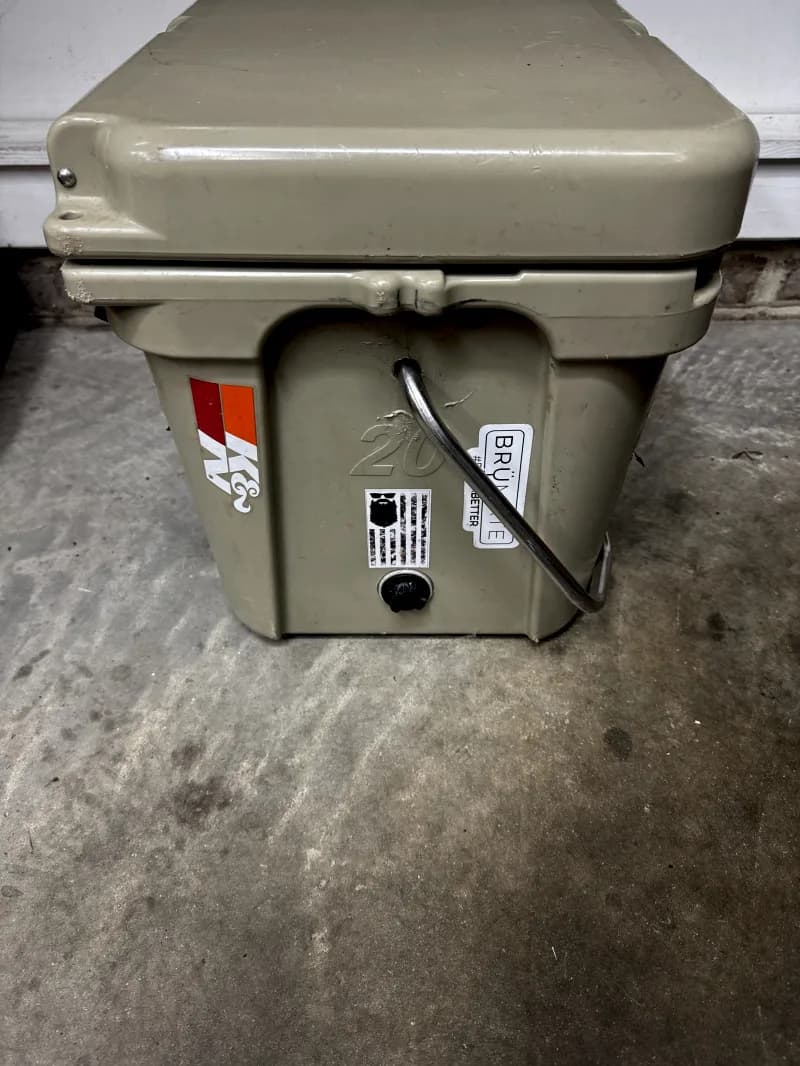 Rtic 20 Cooler — photo 2 of 3