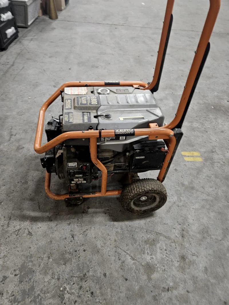 Generator — photo 2 of 3