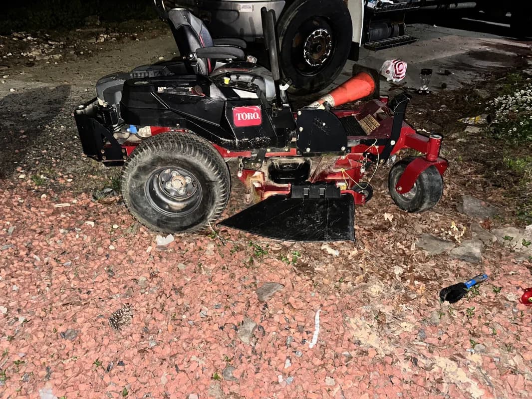 zero Turn Mower — photo 2 of 3