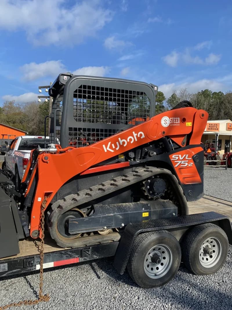 Kubota skid steer — photo 2 of 4