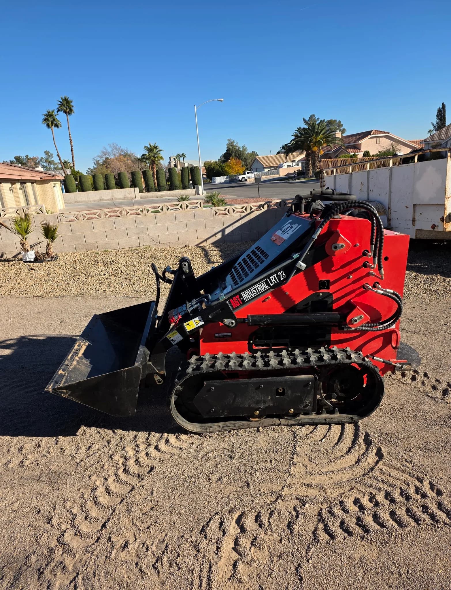 Mini Skid Track Loader — photo 2 of 4