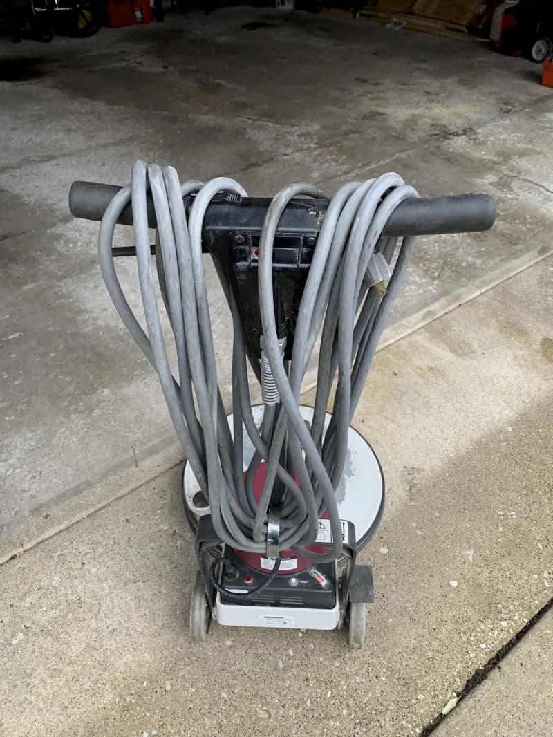 minuteman floor burnisher — photo 3 of 3