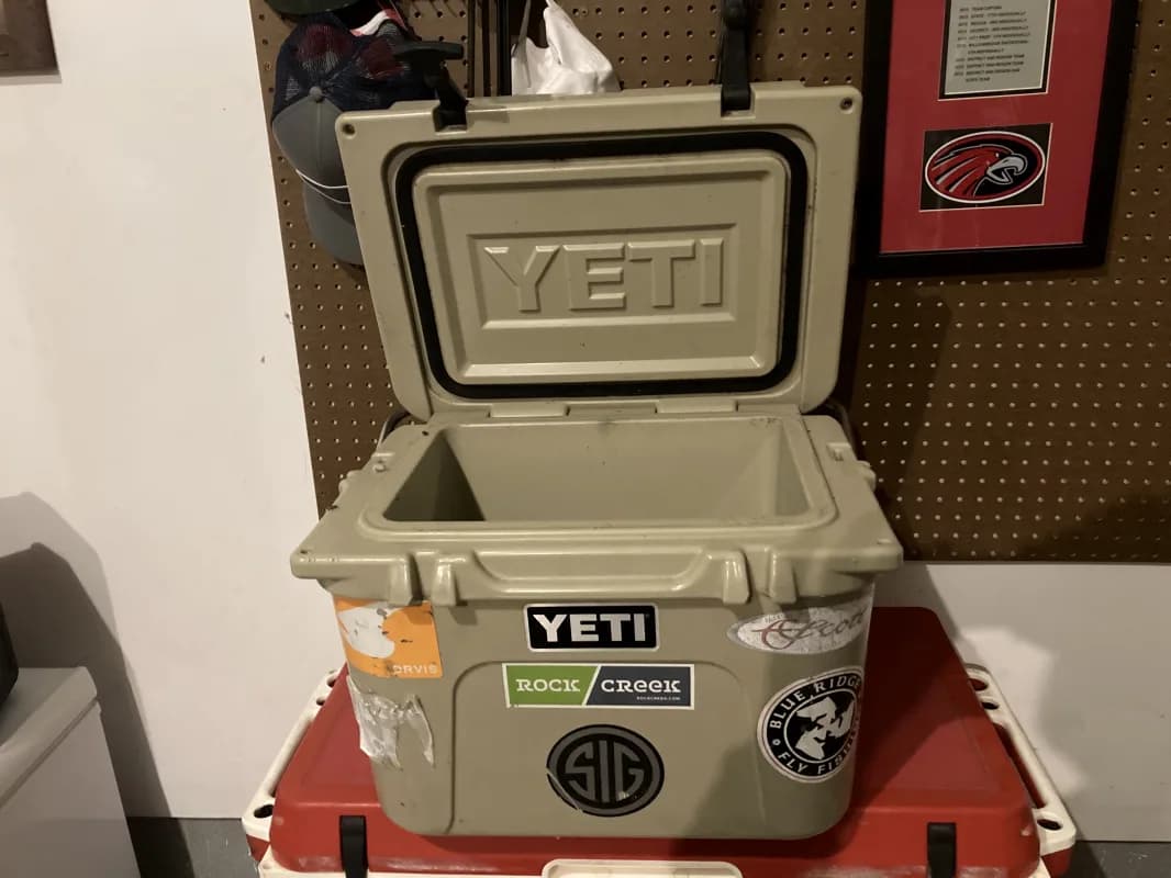Yeti 20Qt Cooler — photo 2 of 3