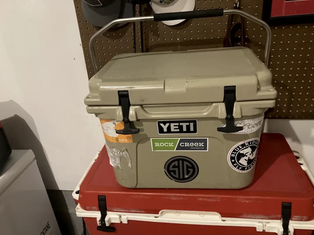 Yeti 20Qt Cooler — photo 3 of 3