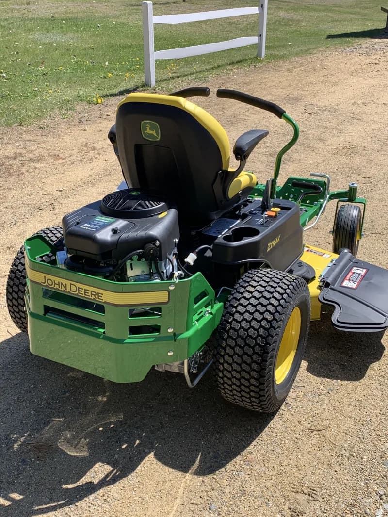 zero turn mower — photo 2 of 3