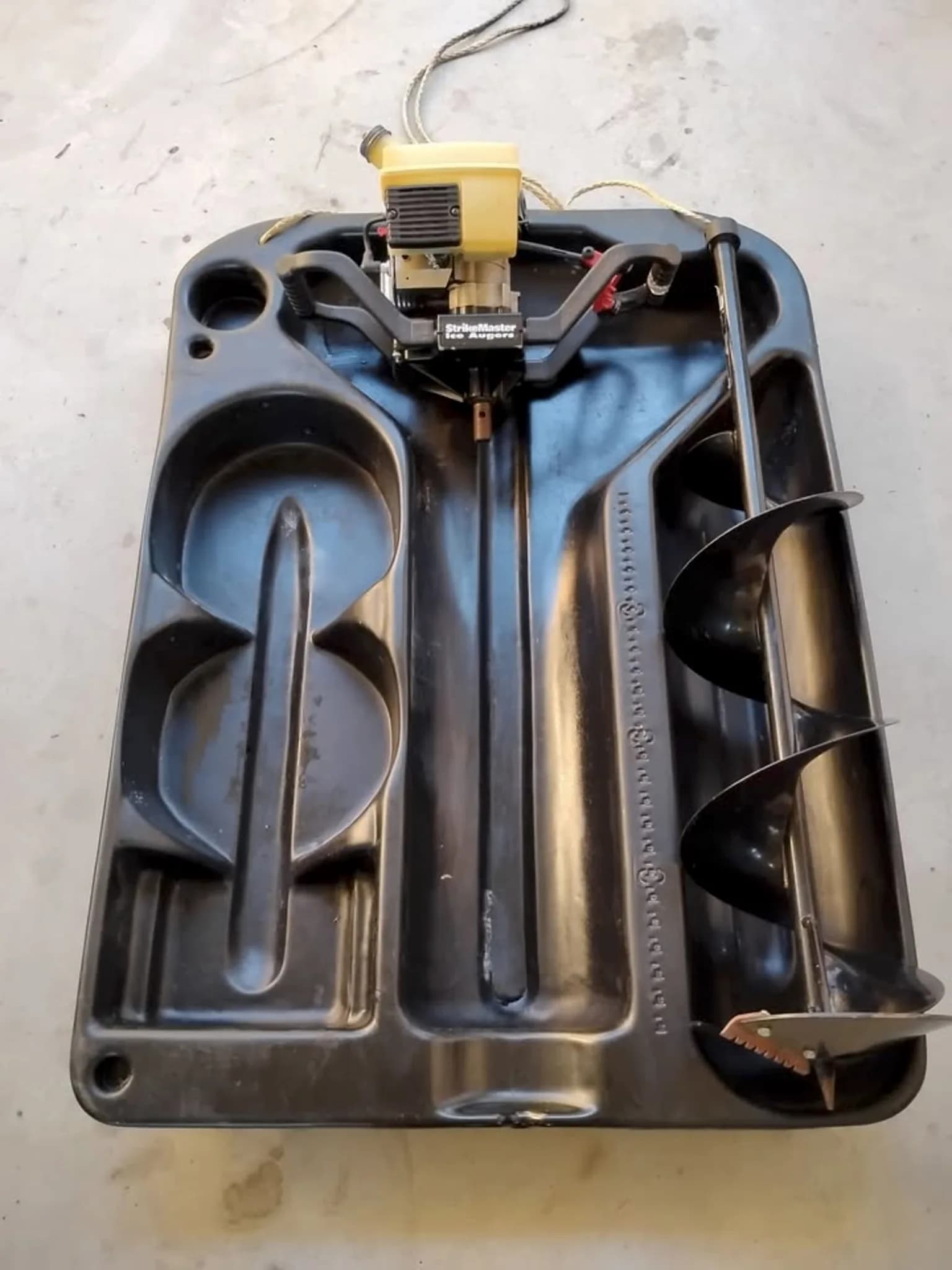 Strikemaster Ice Auger — photo 5 of 8