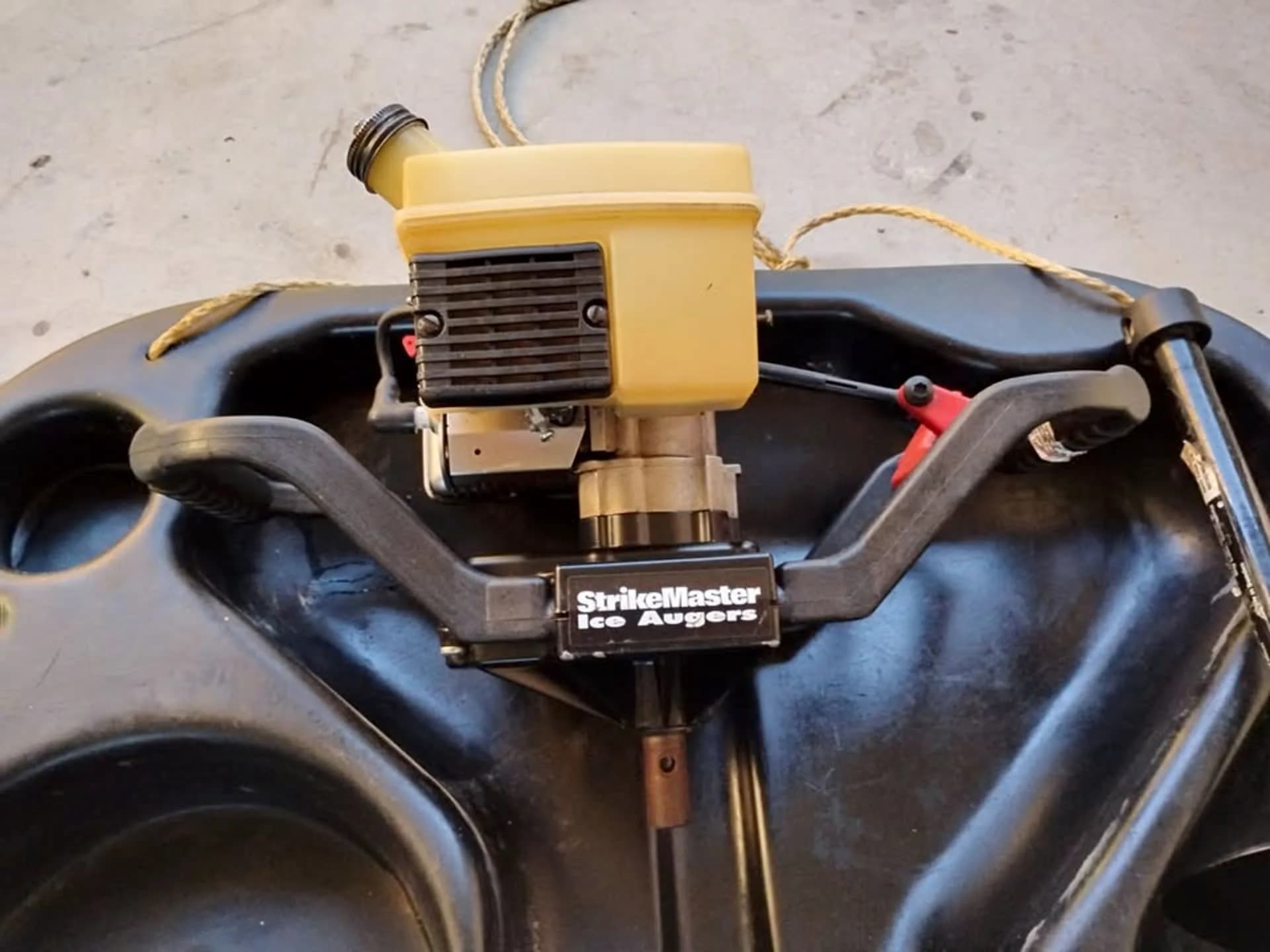 Strikemaster Ice Auger