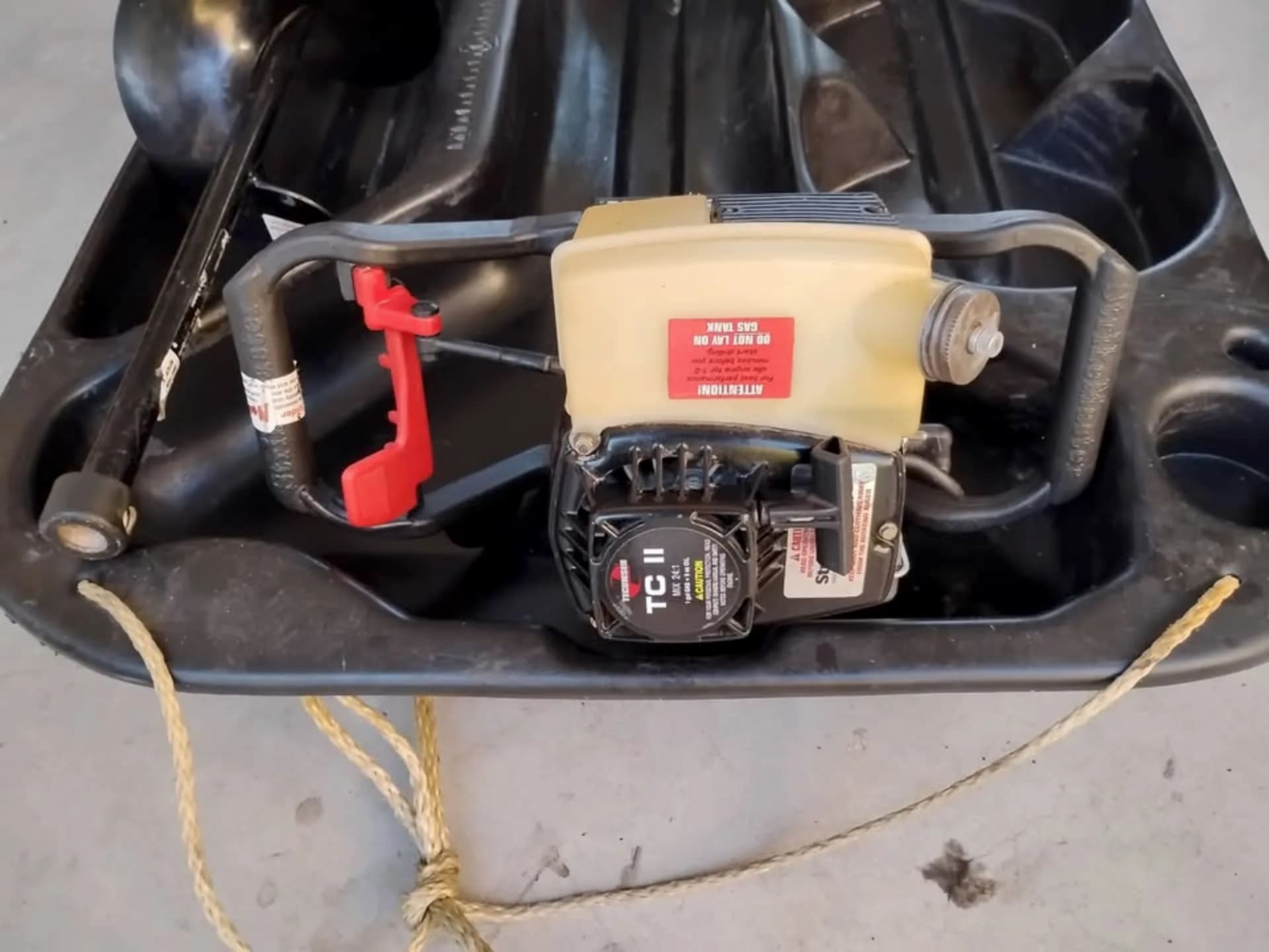 Strikemaster Ice Auger — photo 6 of 8