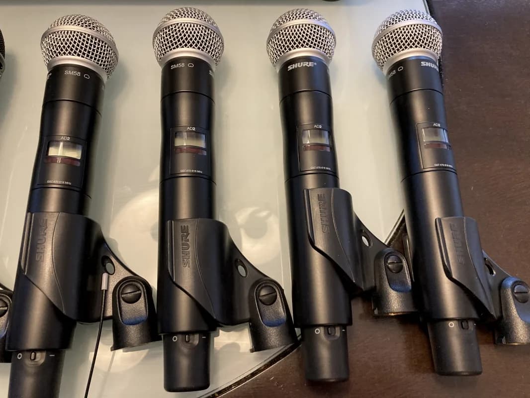 Shure Axient Digital 4 Channel Wireless Microphone System — photo 2 of 3