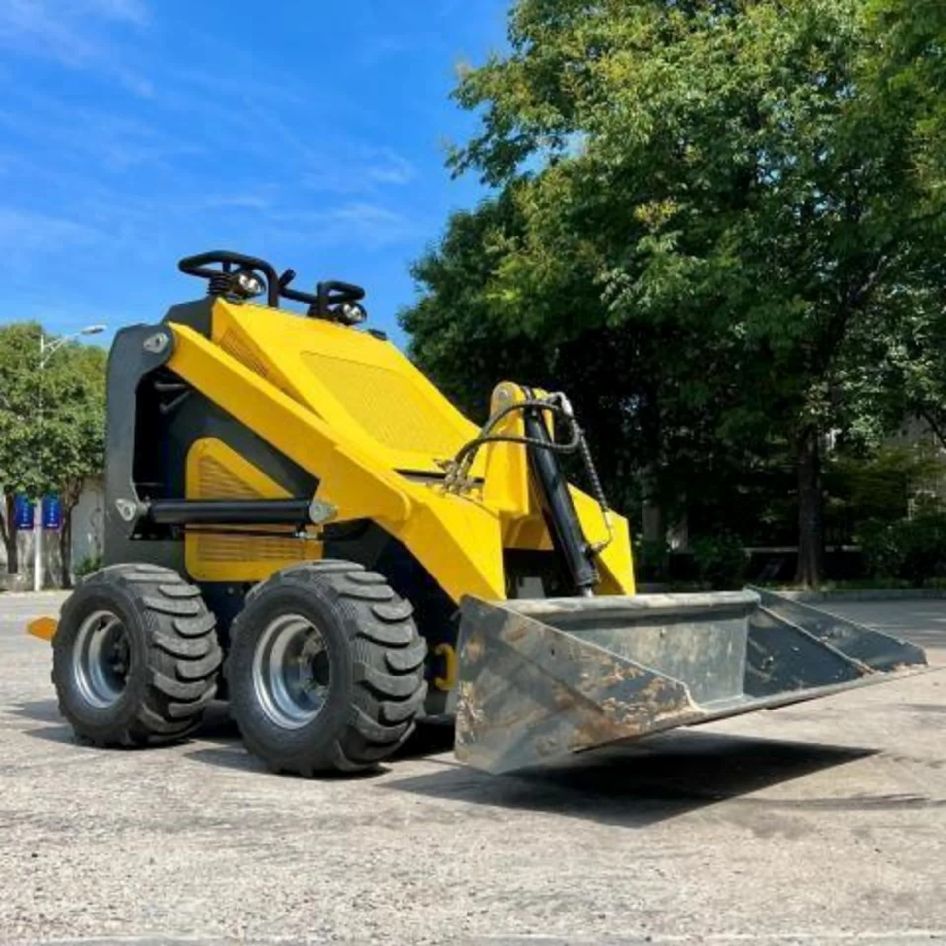 Mini Skid Steer Wheel Loader — photo 2 of 10