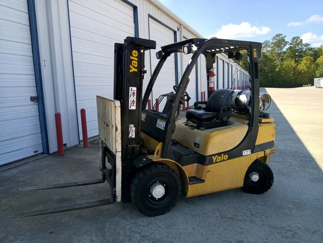 Yale forklift — photo 3 of 4