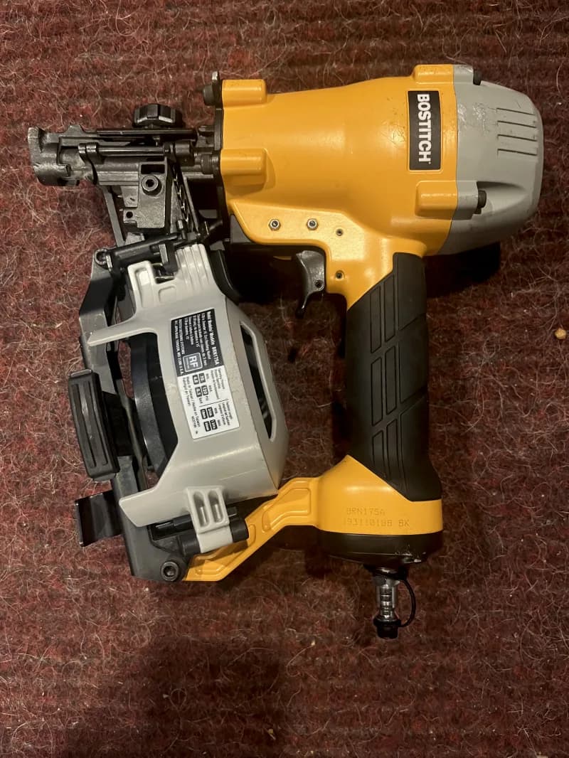 Roofing gun — photo 2 of 3