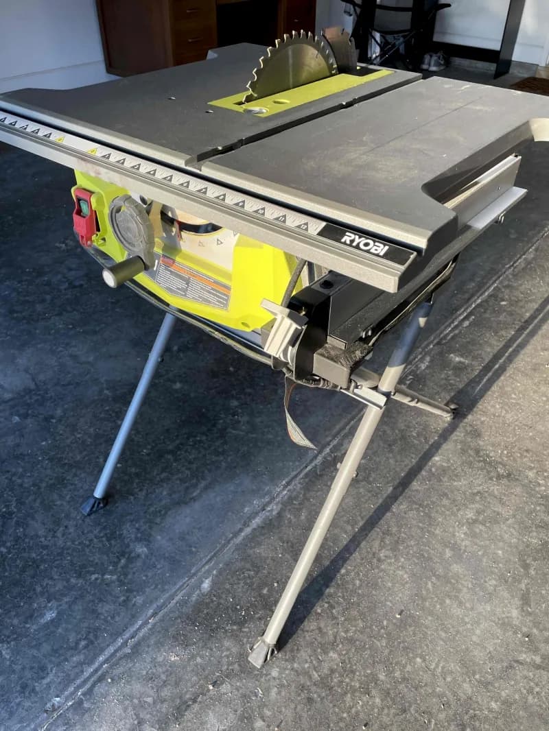 Table Saw — photo 2 of 4
