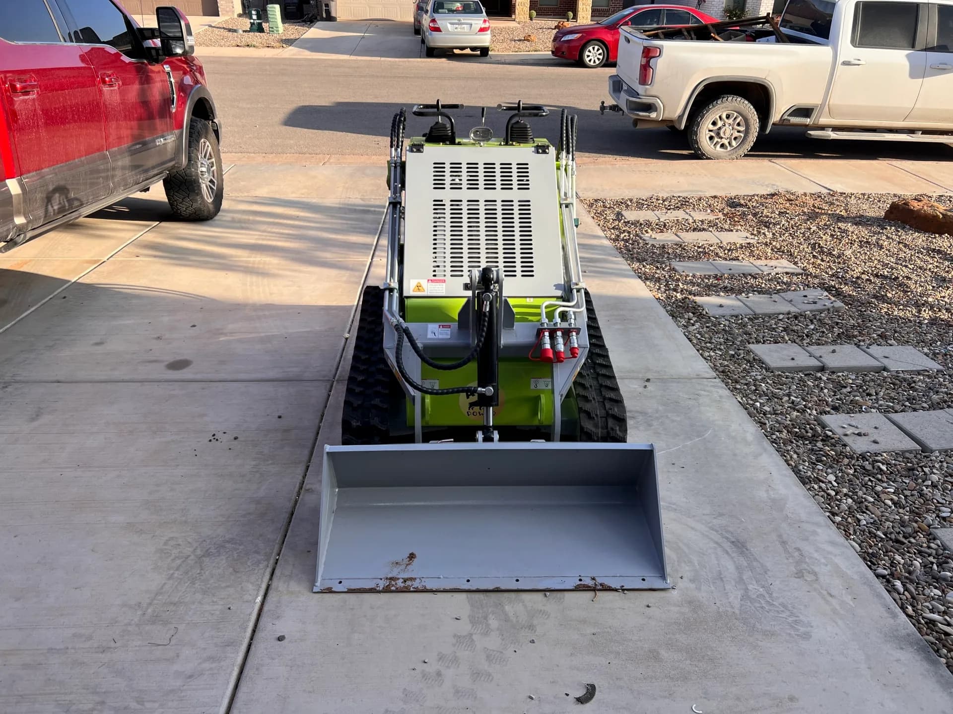 Mini Skid Steer 23HP — photo 4 of 5