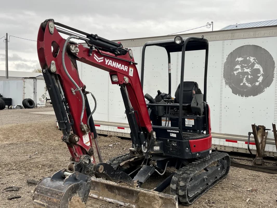Yanmar 25 Excavator — photo 3 of 3