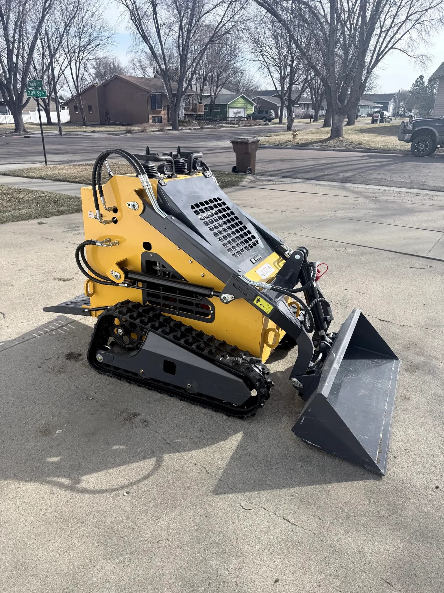 Mini Skid Steer Loader — photo 5 of 5