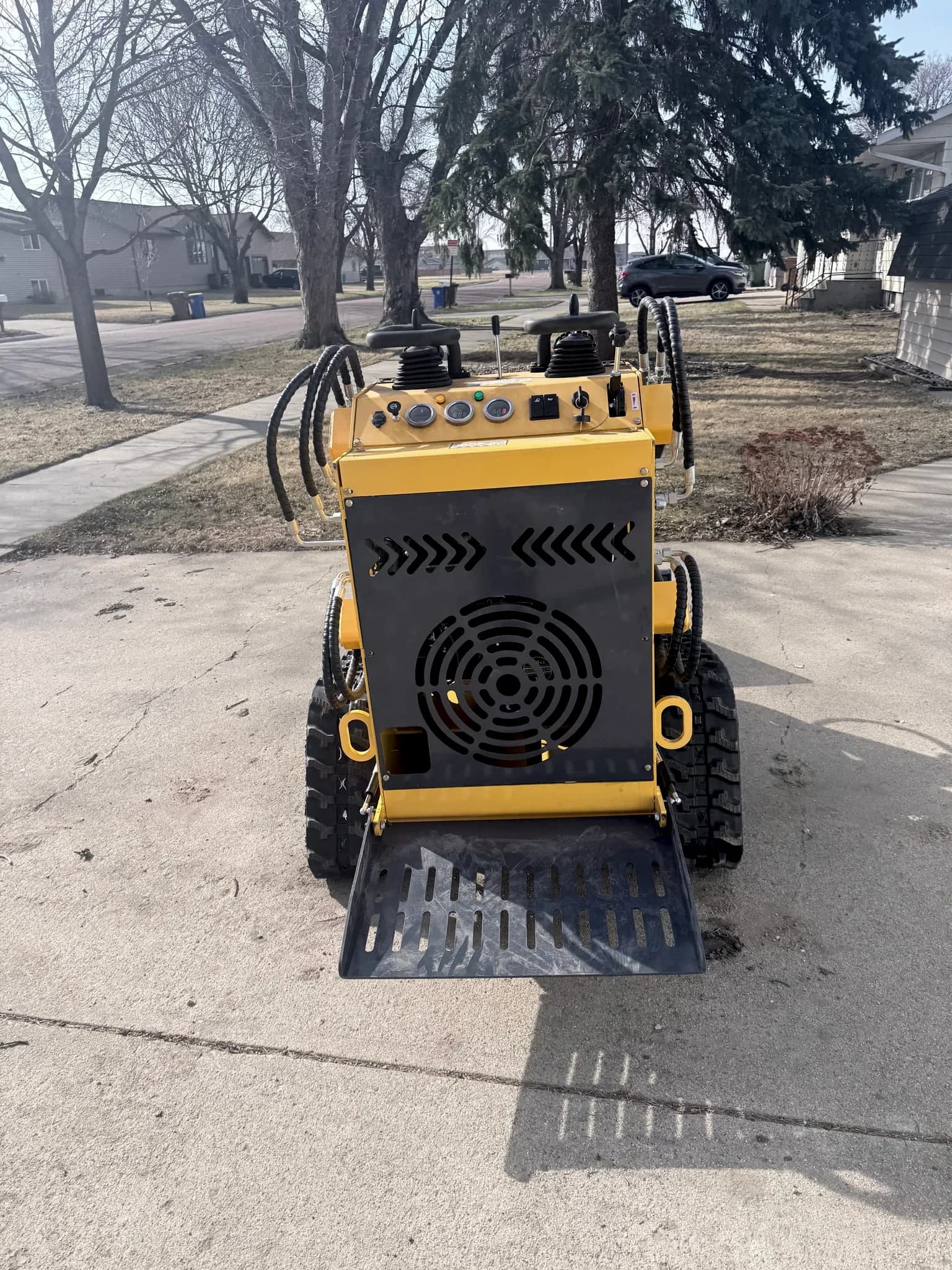 Mini Skid Steer Loader — photo 2 of 5