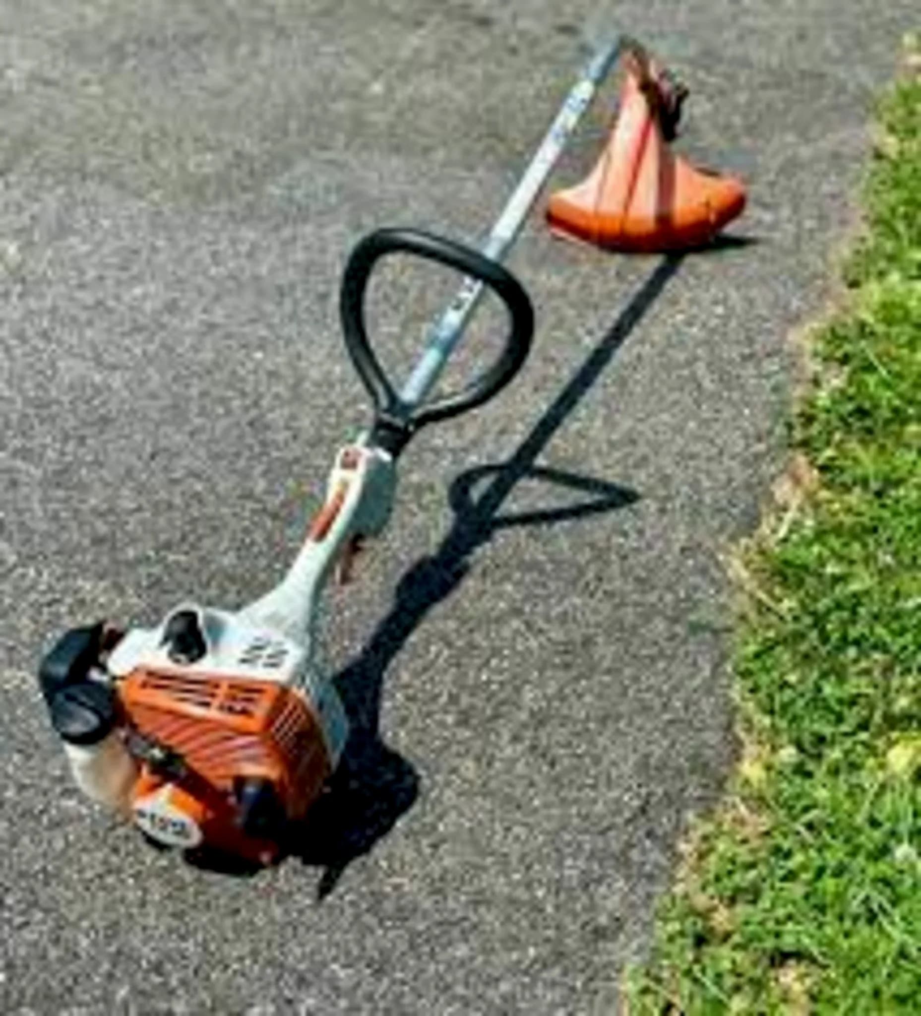 Stihl Weed Whacker — photo 2 of 3