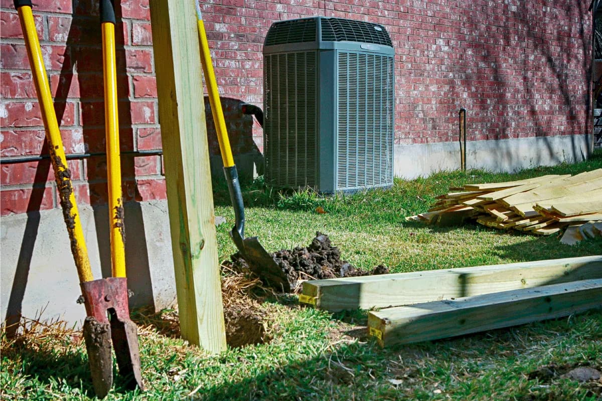 Gas Powered Post Hole Digger & Accessories