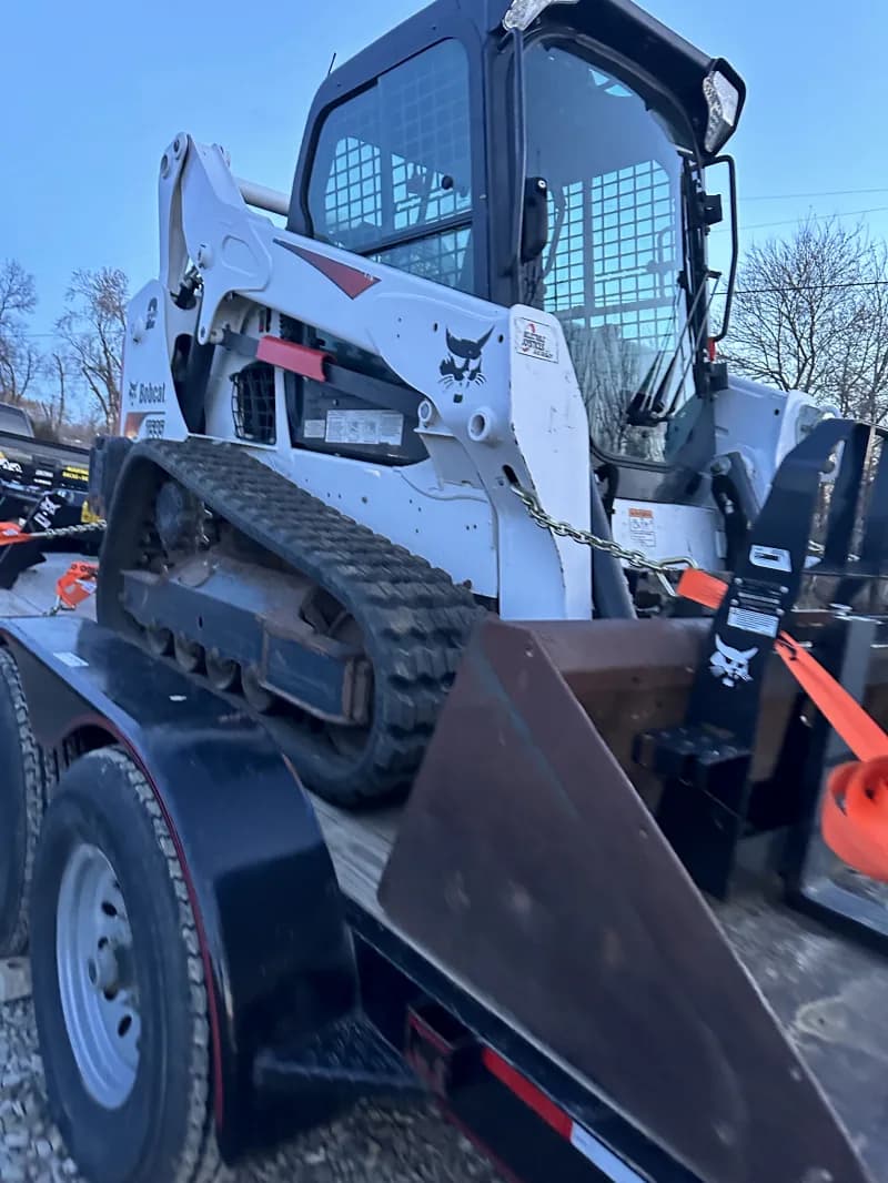 Skid loader — photo 4 of 5