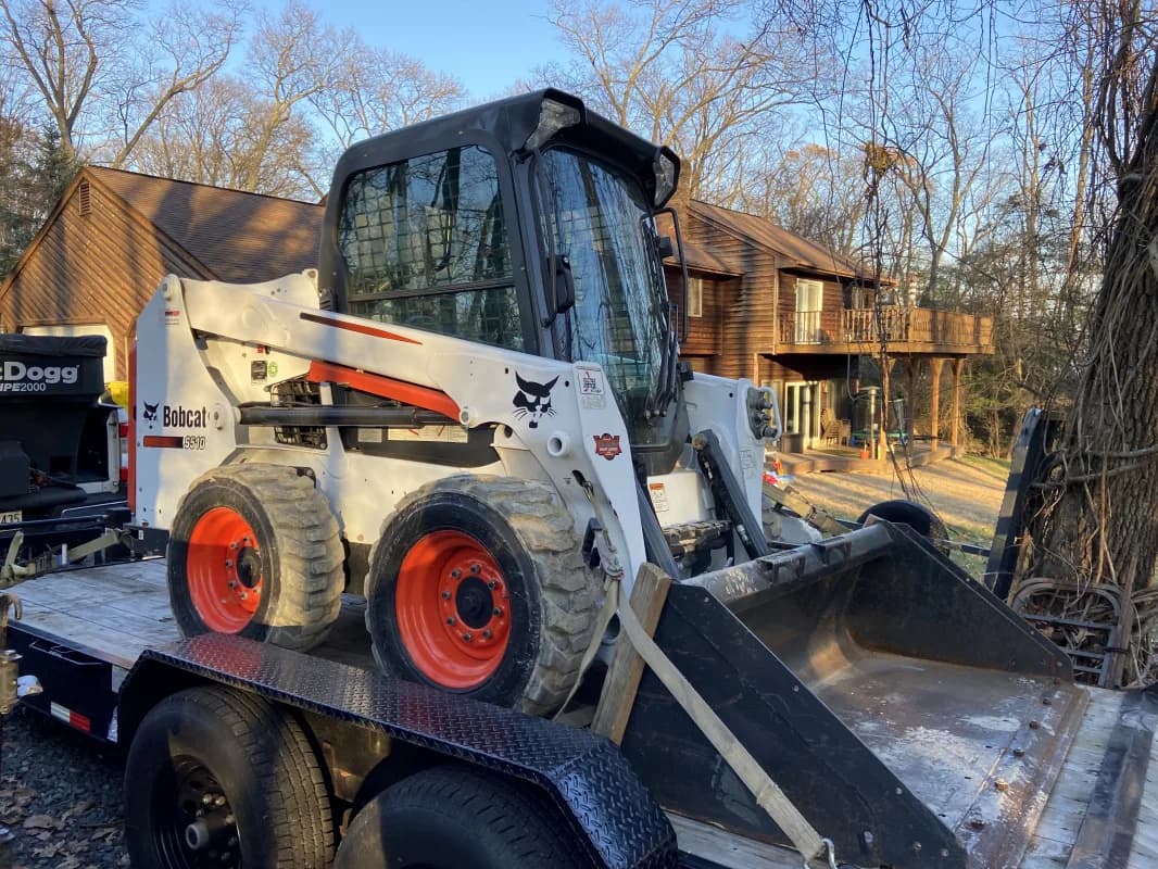 loader #2 — photo 3 of 3