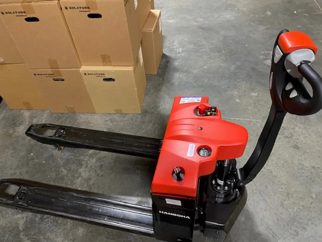 Mini Pallet Truck - Hangcha A1S — photo 3 of 4