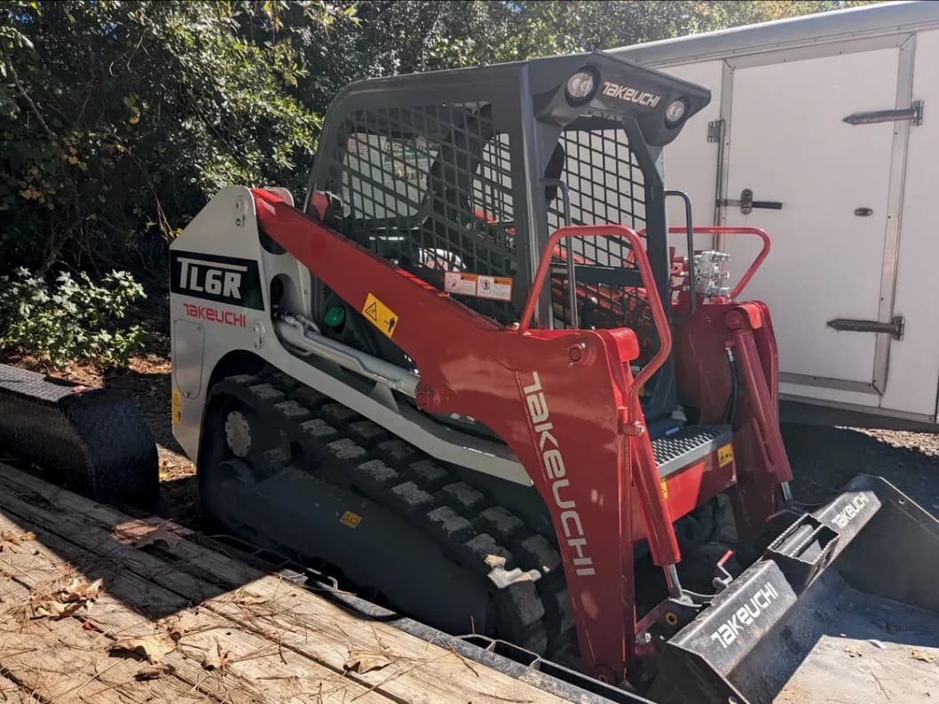 Takeuchi TL6 Skid Steer Track Loader