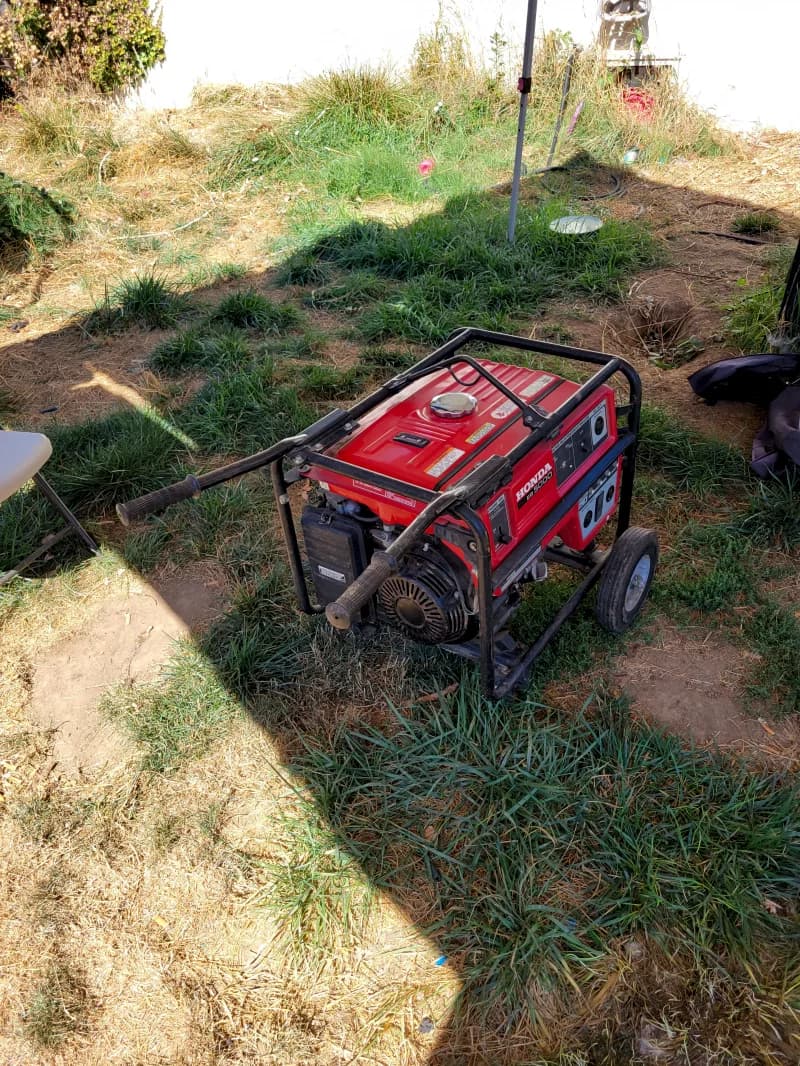 Honda EB5000 Gasoline Generator — photo 3 of 3